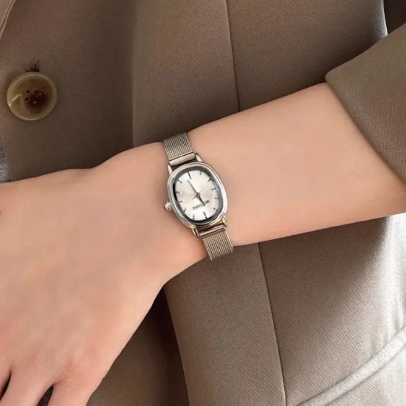 Small Oval Dial Green Watch Si - đánh giá và giá Minimalist Thin Watch